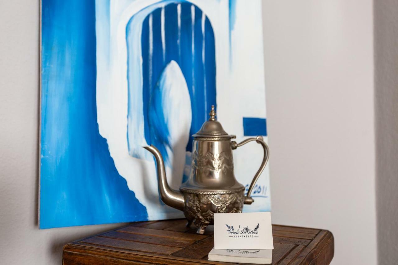 Serva La Bari Shared Apartment Sevilla Bagian luar foto